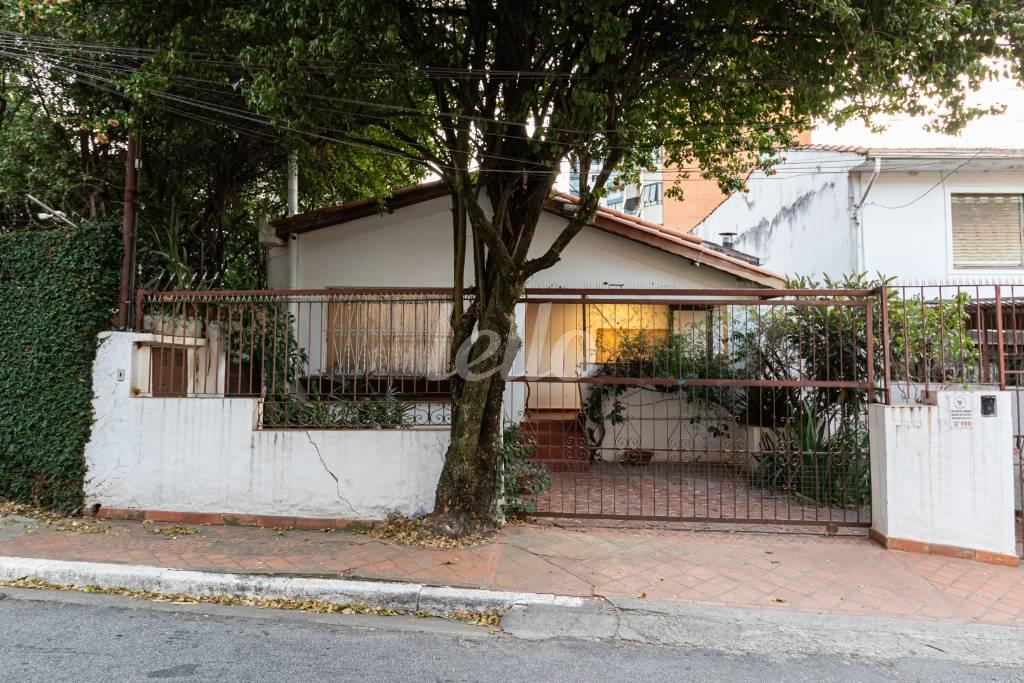 FACHADA de Casa à venda, sobrado com 210 m², 3 quartos e 1 vaga em Vila Mariana - São Paulo
