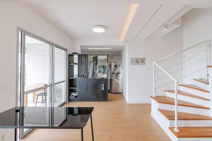 SALA de Apartamento para alugar, Duplex com 84 m², 2 quartos e 2 vagas em Campo Belo - São Paulo