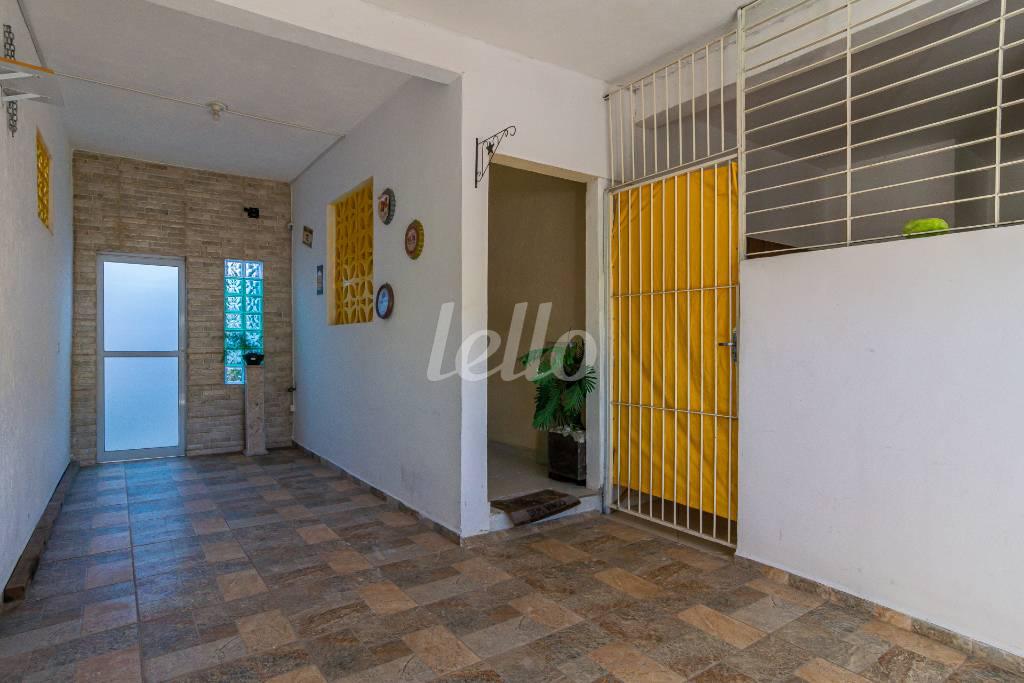 GARAGEM de Casa para alugar, assobradada com 110 m², 2 quartos e 1 vaga em Vila Nova Mazzei - São Paulo