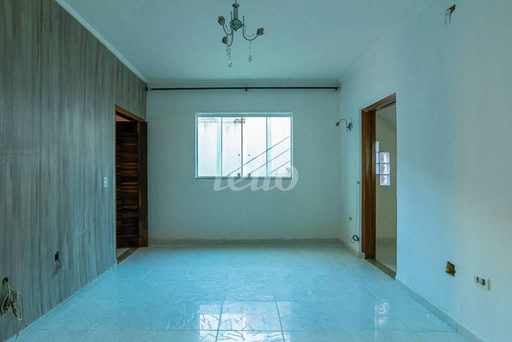 SALA de Casa para alugar, assobradada com 110 m², 2 quartos e 1 vaga em Vila Nova Mazzei - São Paulo