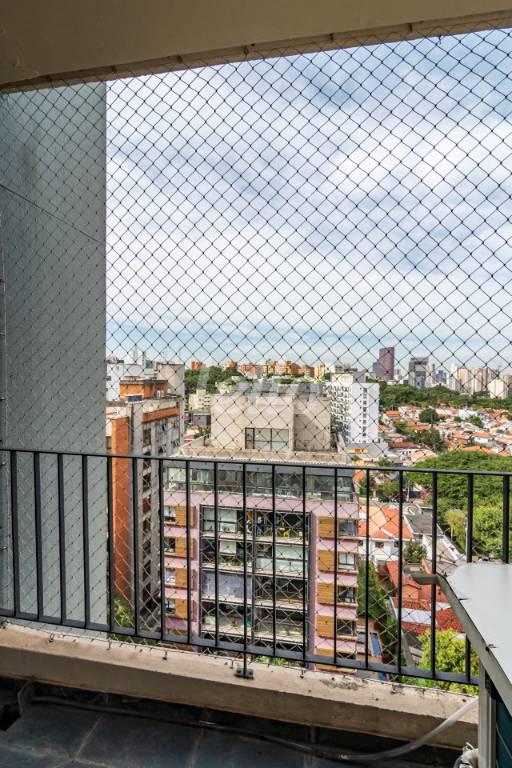 VARANDA de Apartamento à venda, Padrão com 90 m², 3 quartos e 2 vagas em Vila Madalena - São Paulo