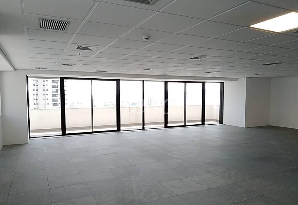 SALA 2 de Sala / Conjunto para alugar, Padrão com 497 m², e em Várzea da Barra Funda - São Paulo