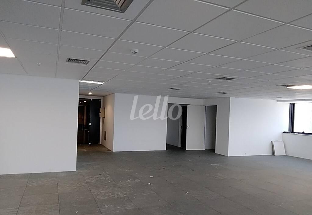 SALA2 de Sala / Conjunto para alugar, Padrão com 497 m², e em Várzea da Barra Funda - São Paulo