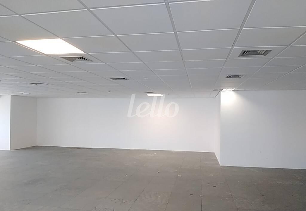 SALA 2 de Sala / Conjunto para alugar, Padrão com 497 m², e em Várzea da Barra Funda - São Paulo