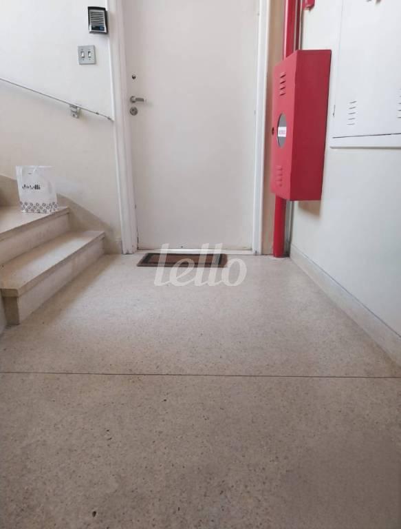 ENTRADA de Sala / Conjunto à venda, Padrão com 130 m², e em República - São Paulo