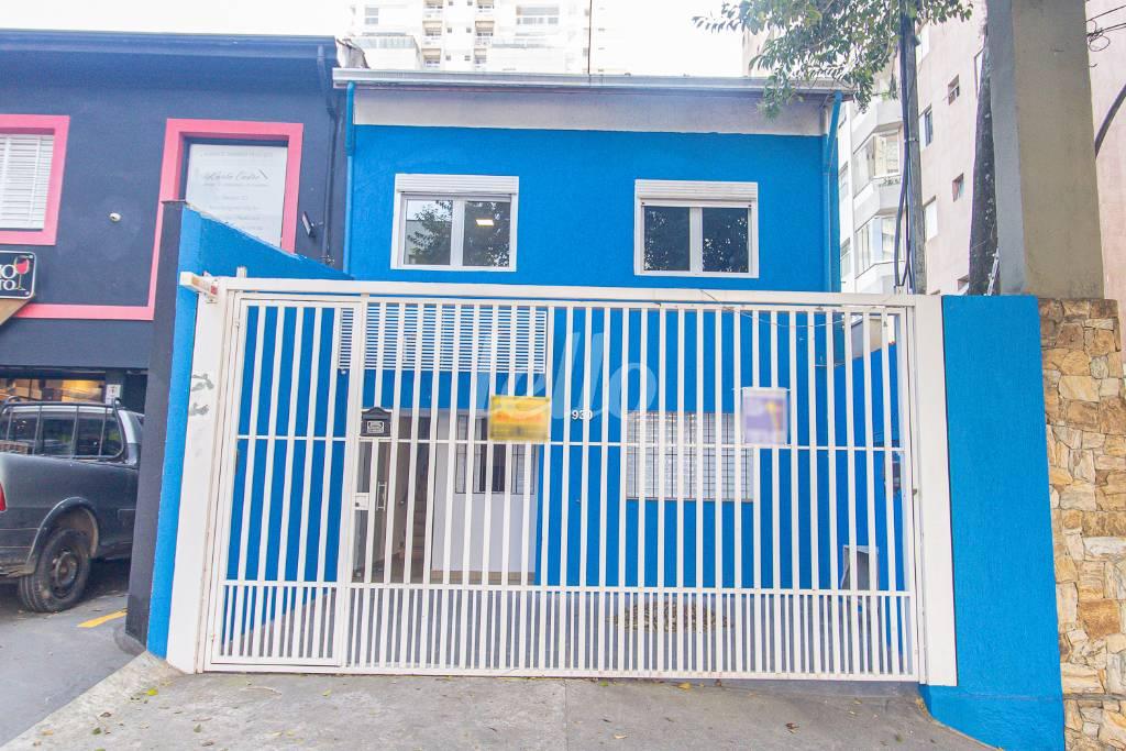 FACHADA de Casa à venda, sobrado com 140 m², 3 quartos e 2 vagas em Vila Clementino - São Paulo
