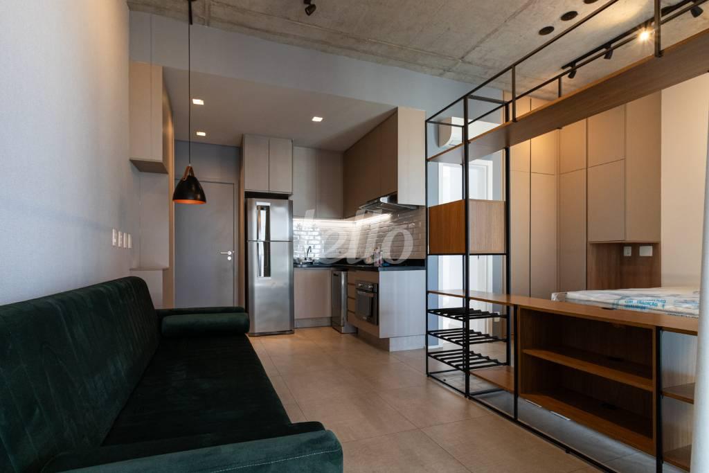 SALA de Apartamento para alugar, Padrão com 44 m², 1 quarto e 1 vaga em Indianópolis - São Paulo