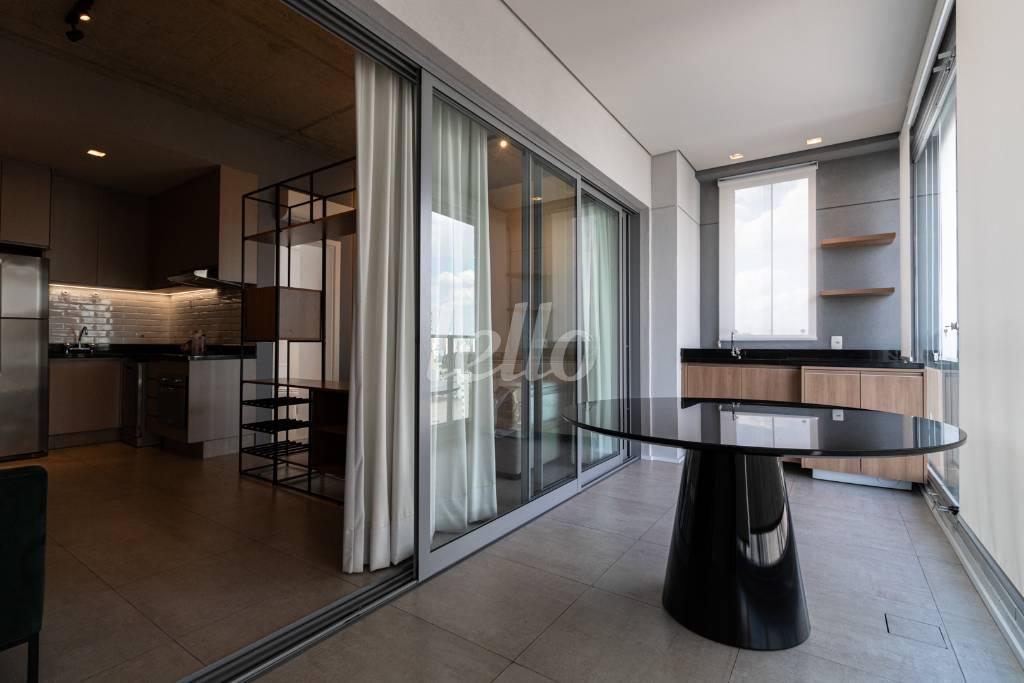 VARANDA de Apartamento para alugar, Padrão com 44 m², 1 quarto e 1 vaga em Indianópolis - São Paulo