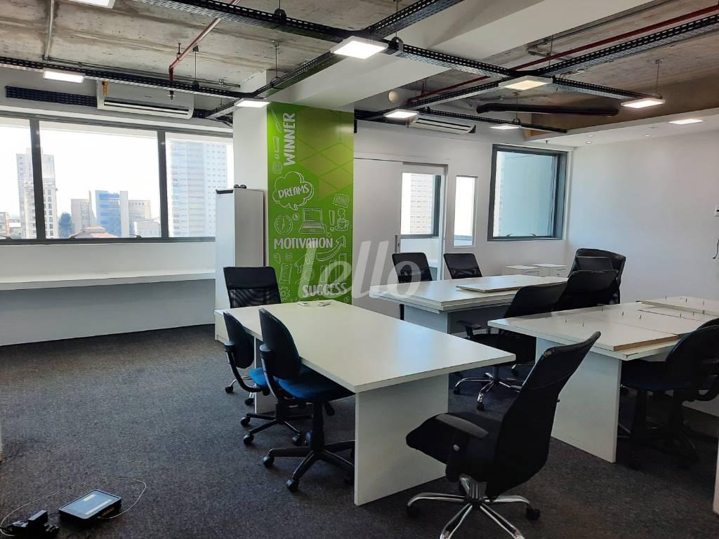 SALA de Sala / Conjunto para alugar, Padrão com 78 m², e em Jardim Paulista - São Paulo