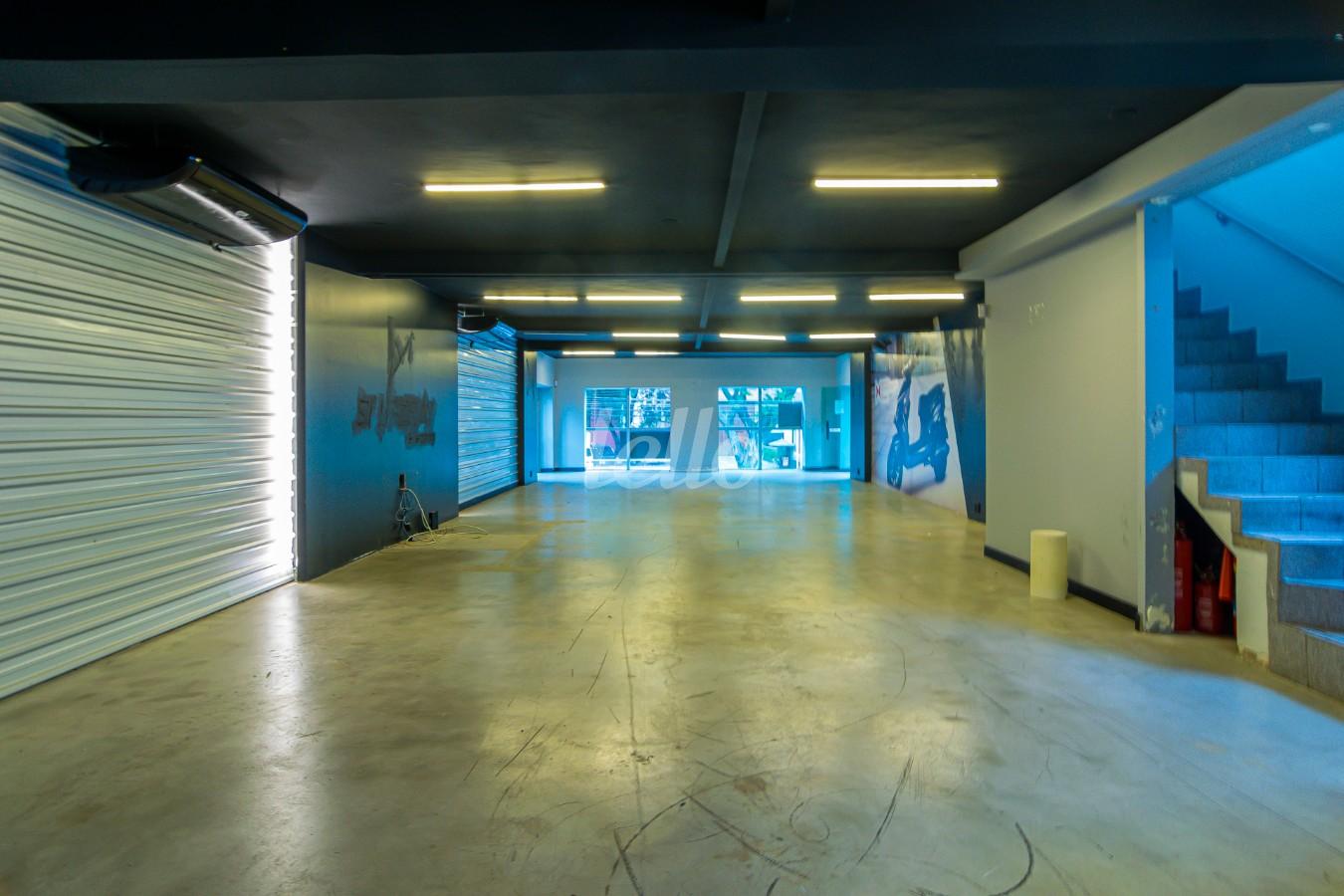 SALA de Prédio Comercial para alugar, Monousuário com 663 m², e 14 vagas em Pacaembu - São Paulo