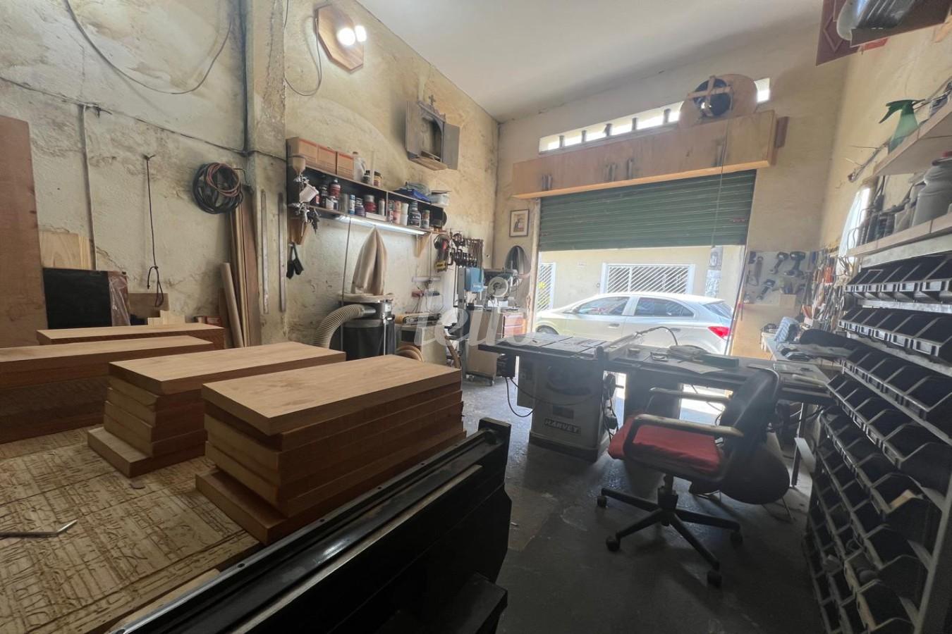 /GARAGEMMARCENARIA de Área / Terreno à venda, Padrão com 300 m², e em Vila Anglo Brasileira - São Paulo