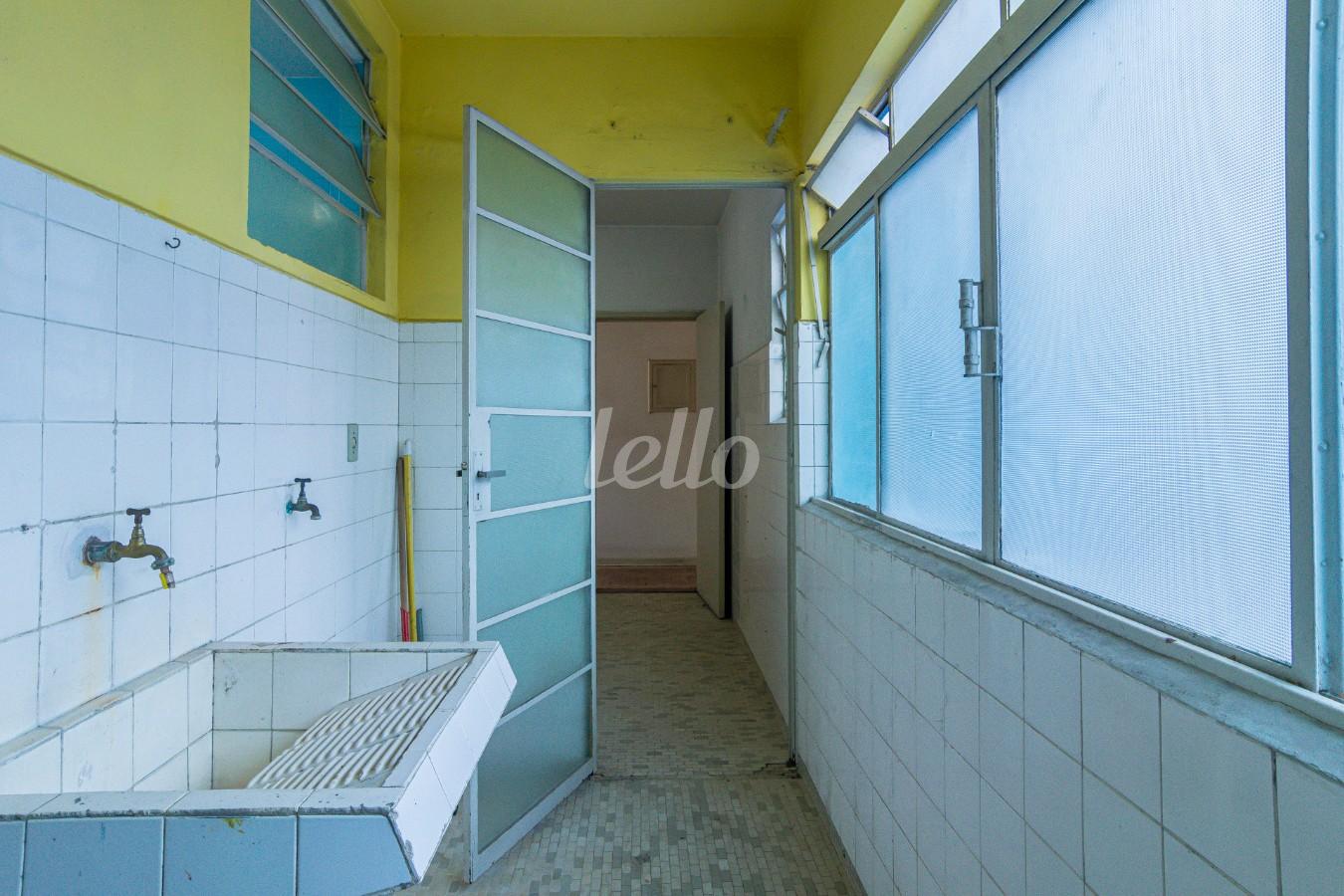 AREA DE SERVIÇO de Apartamento para alugar, Padrão com 113 m², 2 quartos e em Lapa - São Paulo