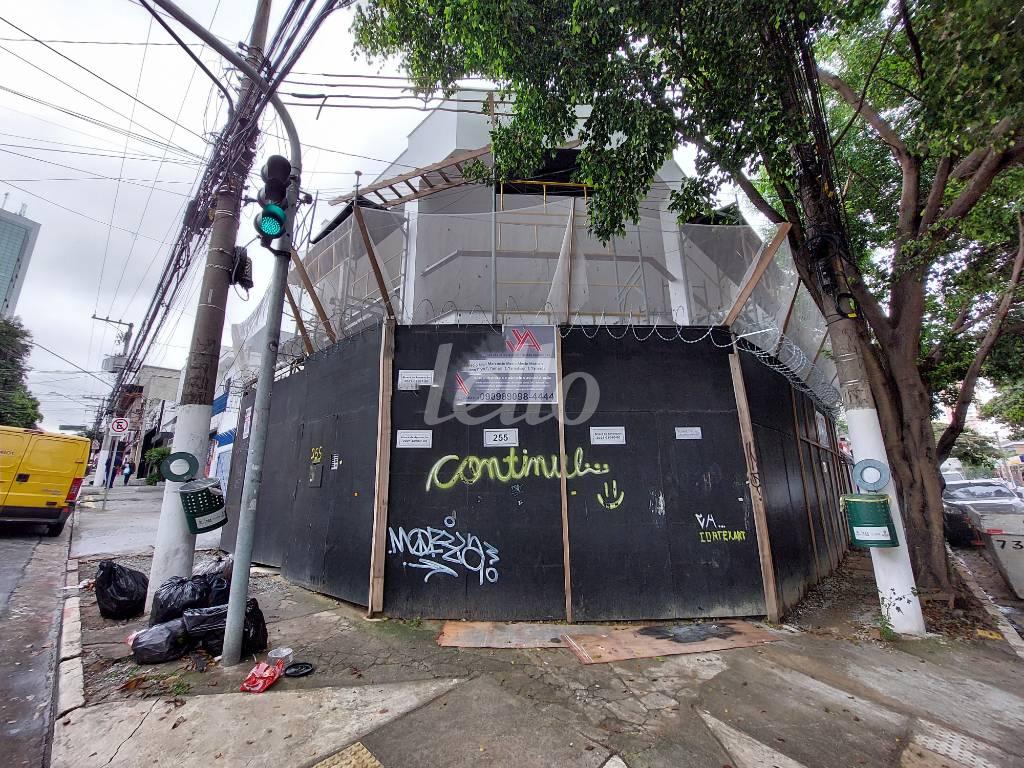 FACHADA de Prédio Comercial para alugar, Monousuário com 200 m², e em Vila Gomes Cardim - São Paulo