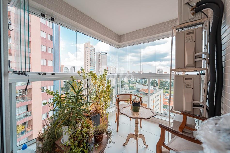 VARANDA de Apartamento à venda, Padrão com 215 m², 4 quartos e 4 vagas em Paraíso - São Paulo