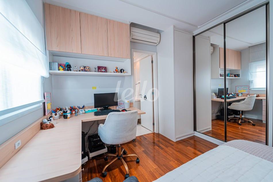 SUITE de Apartamento à venda, Padrão com 215 m², 4 quartos e 4 vagas em Paraíso - São Paulo