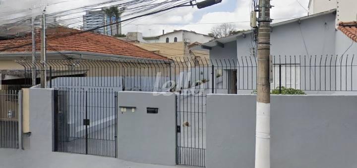 FACHADA de Casa à venda, térrea com 300 m², 2 quartos e 6 vagas em Vila Cordeiro - São Paulo