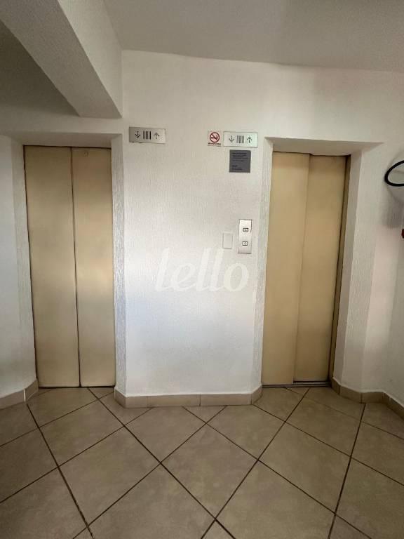 HALL ELEVADORES de Sala / Conjunto à venda, Padrão com 102 m², e em Vila Mariana - São Paulo