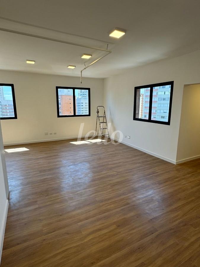 SALA de Sala / Conjunto à venda, Padrão com 40 m², e 1 vaga em Perdizes - São Paulo