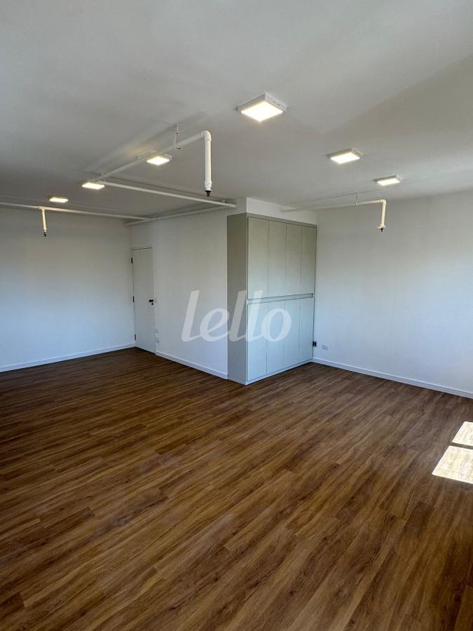 SALA de Sala / Conjunto à venda, Padrão com 40 m², e 1 vaga em Perdizes - São Paulo