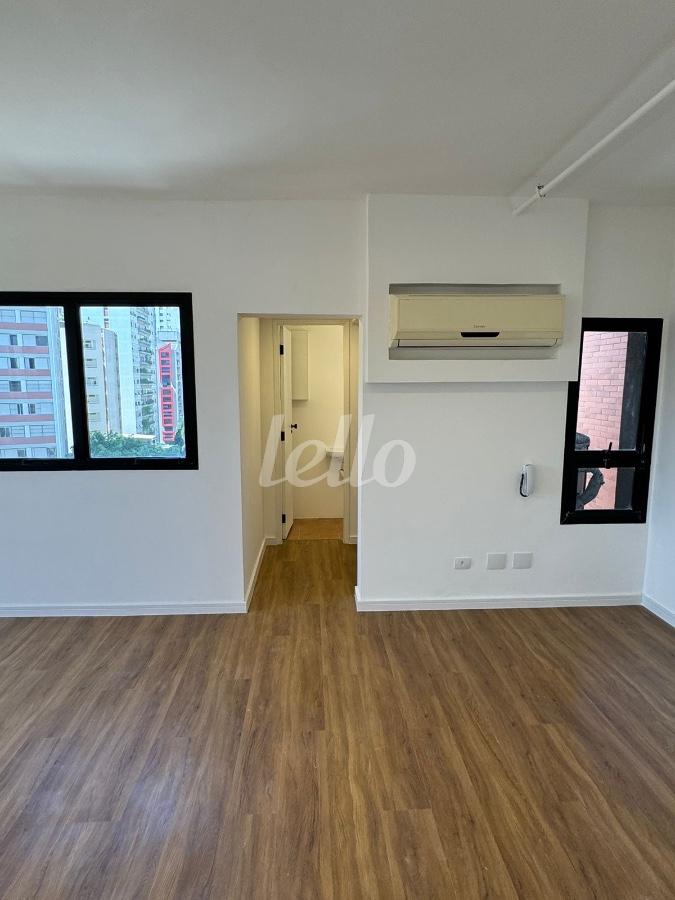 SALA de Sala / Conjunto à venda, Padrão com 40 m², e 1 vaga em Perdizes - São Paulo