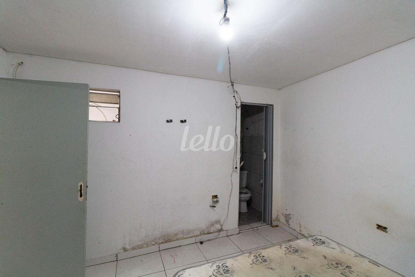 SALA 3 de Salão à venda, Padrão com 150 m², e em Quarta Parada - São Paulo