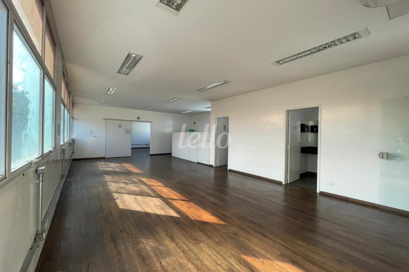 SALA de Sala / Conjunto para alugar, Padrão com 99 m², e 1 vaga em Vila Leopoldina - São Paulo