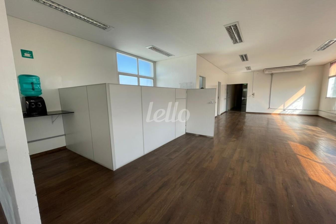 SALA de Sala / Conjunto para alugar, Padrão com 99 m², e 1 vaga em Vila Leopoldina - São Paulo