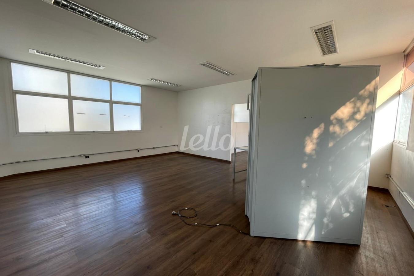 SALA de Sala / Conjunto para alugar, Padrão com 99 m², e 1 vaga em Vila Leopoldina - São Paulo