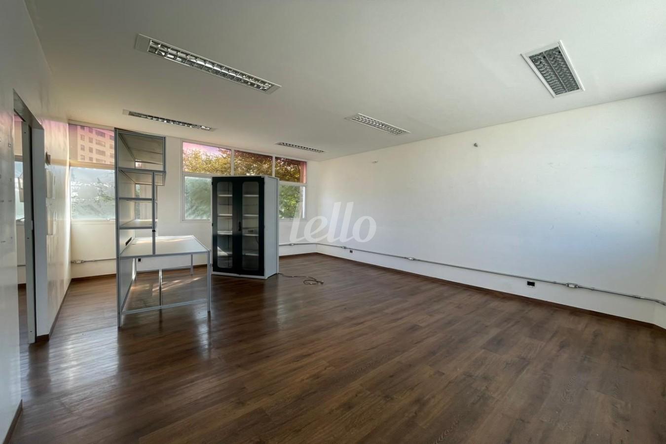 SALA de Sala / Conjunto para alugar, Padrão com 99 m², e 1 vaga em Vila Leopoldina - São Paulo