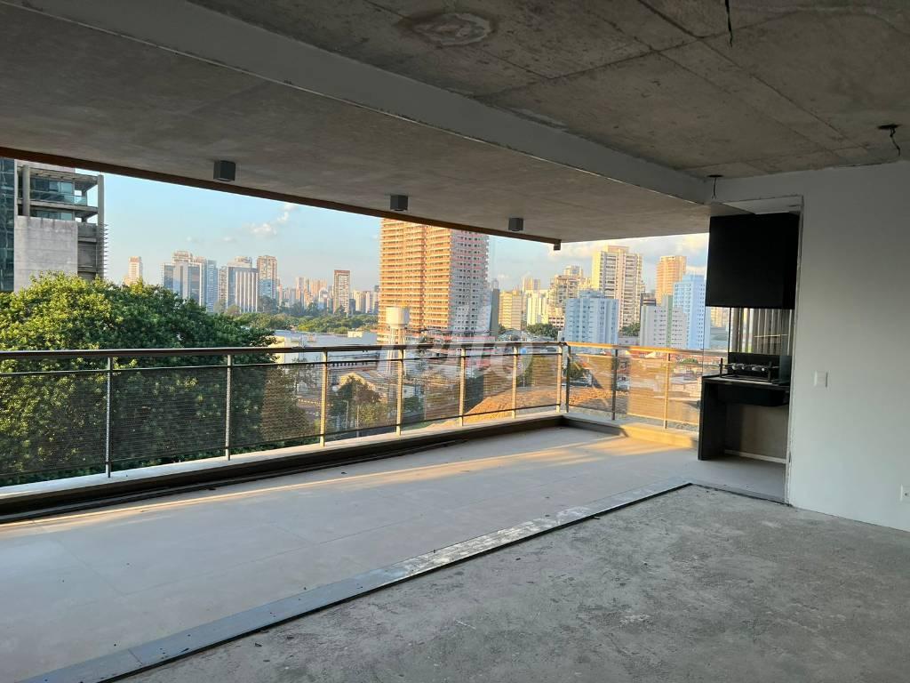 VARANDA de Apartamento à venda, Padrão com 167 m², 4 quartos e 3 vagas em Jardim Das Acácias - São Paulo