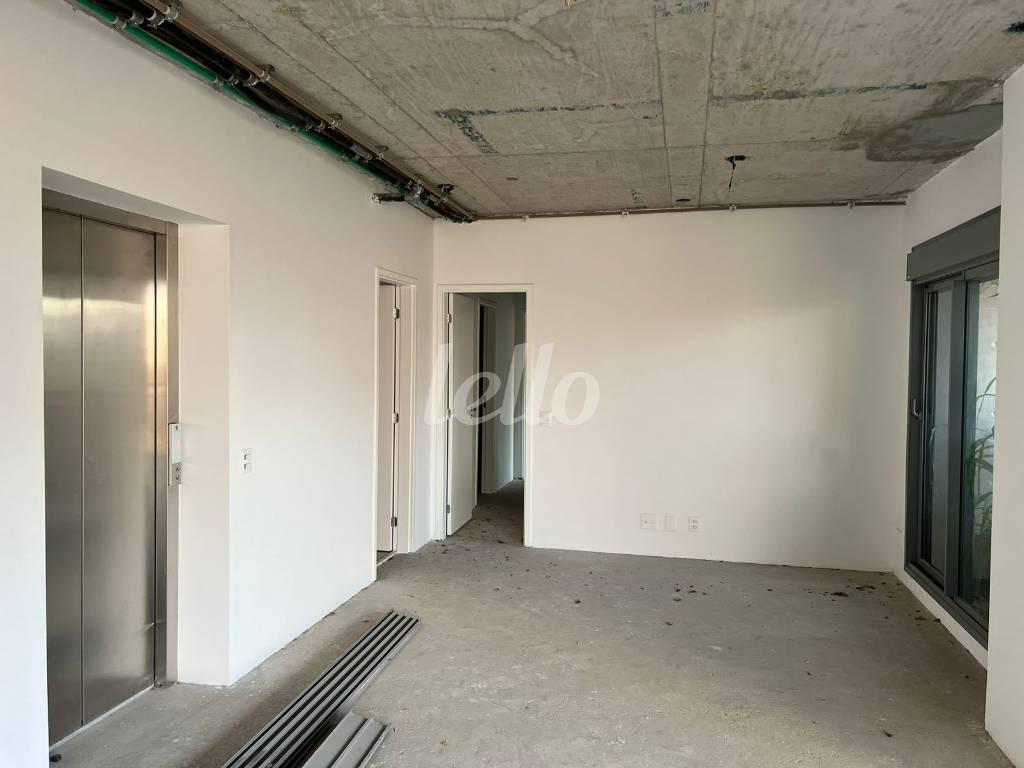 SALA de Apartamento à venda, Padrão com 167 m², 4 quartos e 3 vagas em Jardim Das Acácias - São Paulo