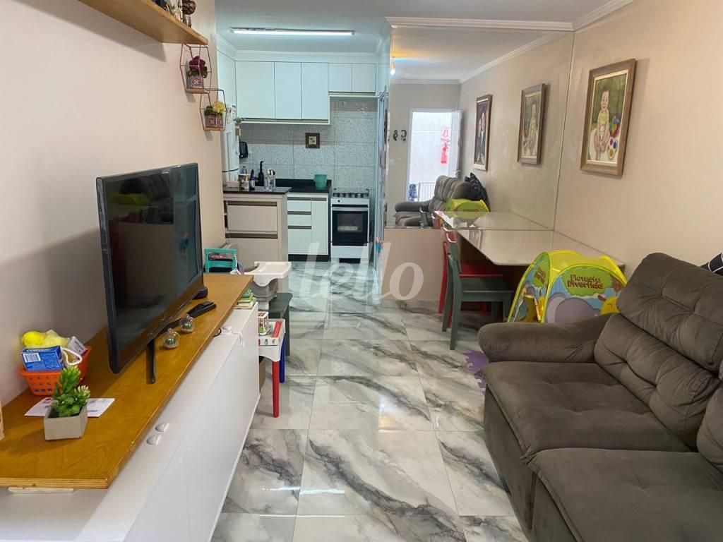 SALA ESTAR de Casa à venda, em condomínio - sobrado com 105 m², 2 quartos e 1 vaga em Vila Nivi - São Paulo