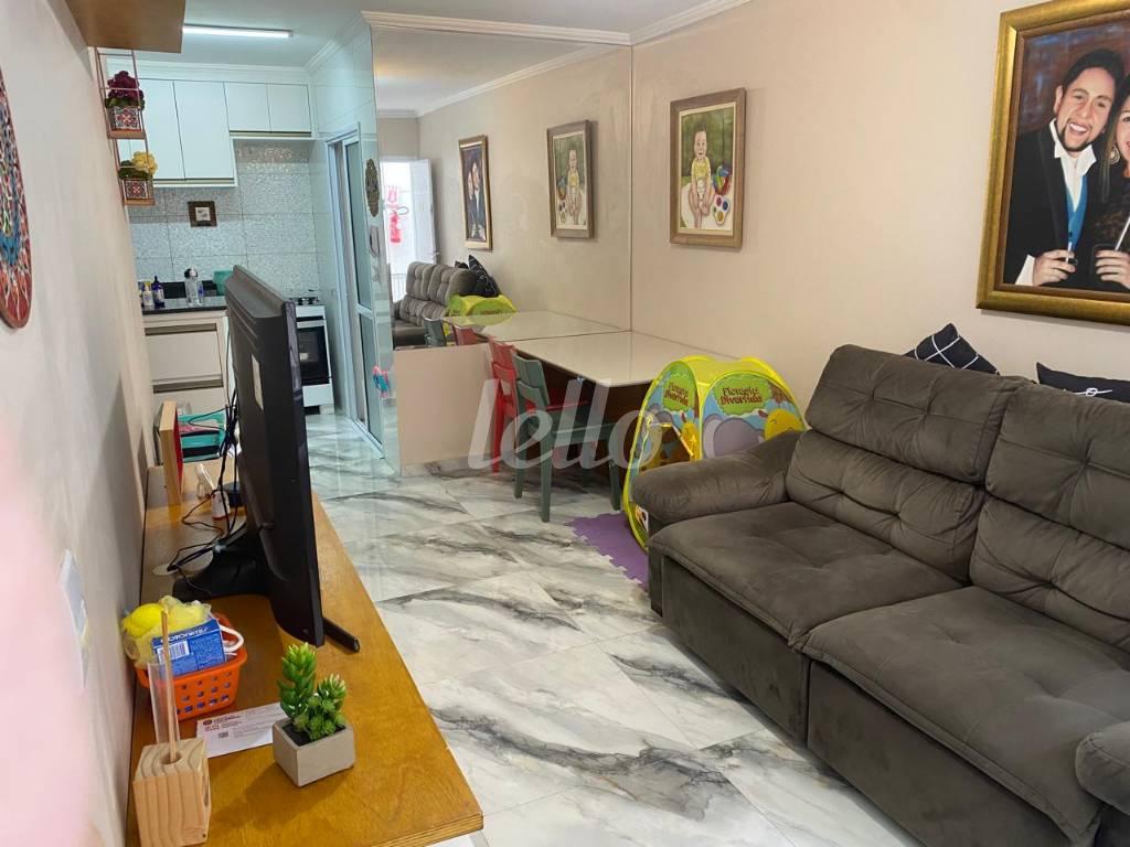 SALA ESTAR de Casa à venda, em condomínio - sobrado com 105 m², 2 quartos e 1 vaga em Vila Nivi - São Paulo