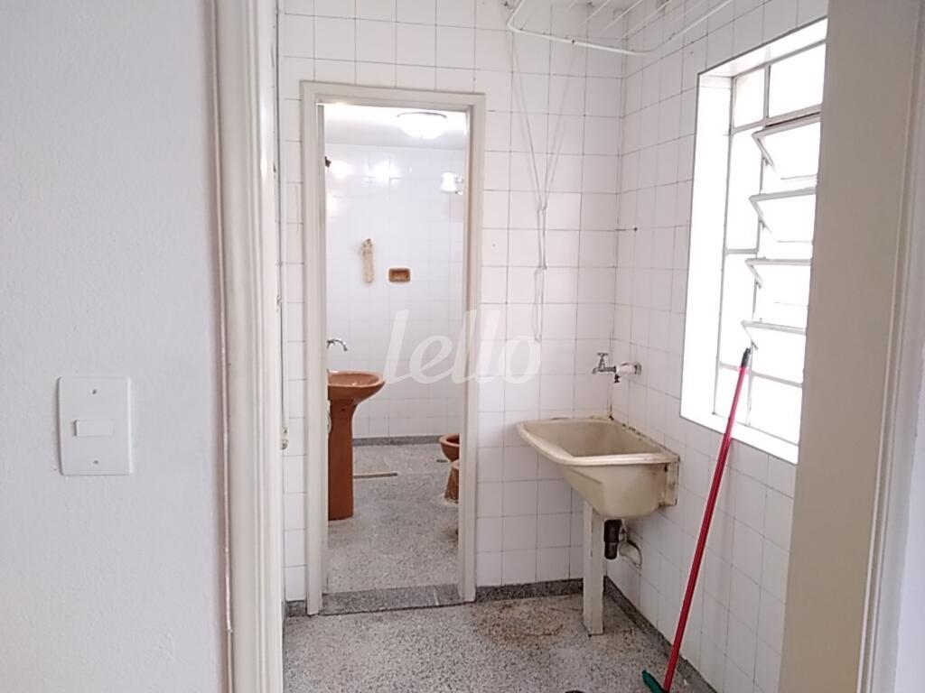 4-ÁREA DE SERVIÇO-001.JPG de Apartamento para alugar, Kitnet com 46 m², e em Liberdade - São Paulo