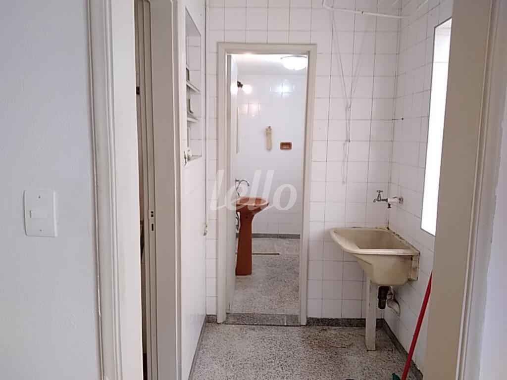 4-ÁREA DE SERVIÇO-002.JPG de Apartamento para alugar, Kitnet com 46 m², e em Liberdade - São Paulo