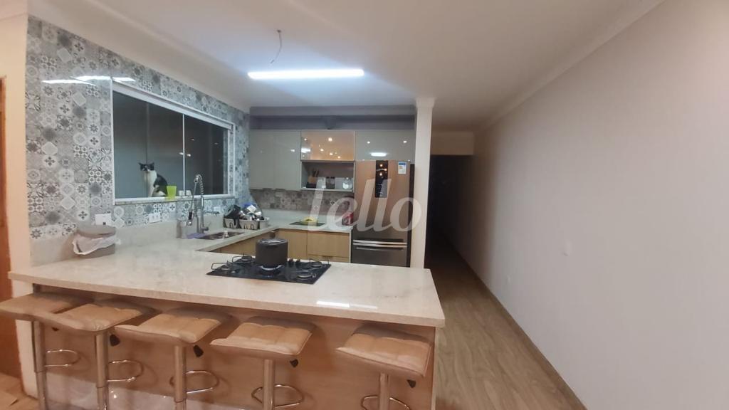 10 de Casa à venda, sobrado com 375 m², 4 quartos e 8 vagas em Jardim Adriana - Guarulhos