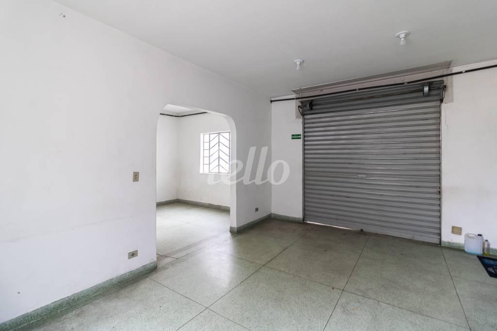 SALÃO de Casa para alugar, sobrado com 150 m², e em Vila Bertioga - São Paulo