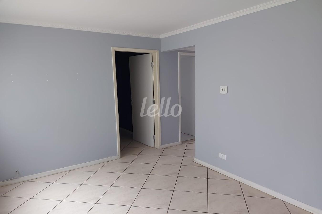 SALA de Apartamento à venda, Padrão com 60 m², 2 quartos e 1 vaga em Vila Paulicéia - São Paulo