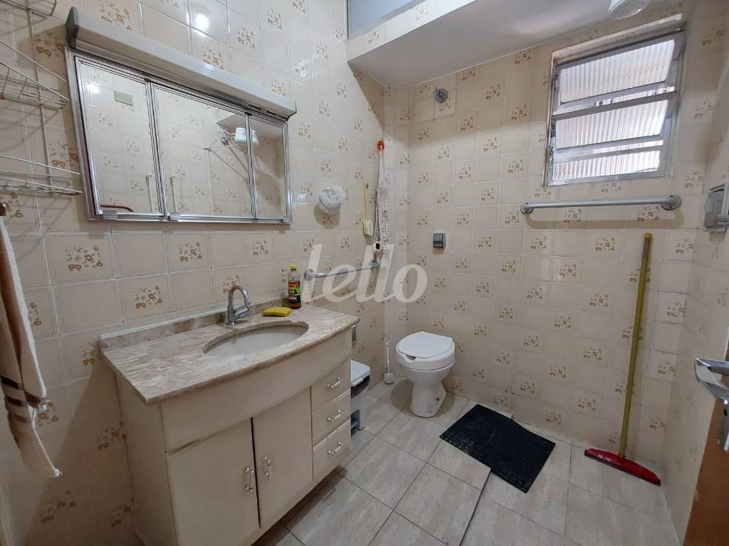 BANHEIRO SOCIAL de Apartamento à venda, Padrão com 96 m², 3 quartos e 1 vaga em Vila Cachoeira - São Paulo