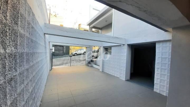 GARAGEM de Casa à venda, assobradada com 150 m², e 2 vagas em Santana - São Paulo