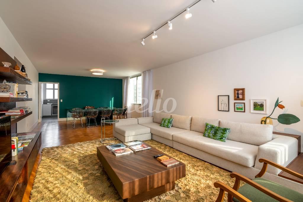 SALA de Apartamento para alugar, Padrão com 207 m², 3 quartos e 1 vaga em Jardim Paulista - São Paulo