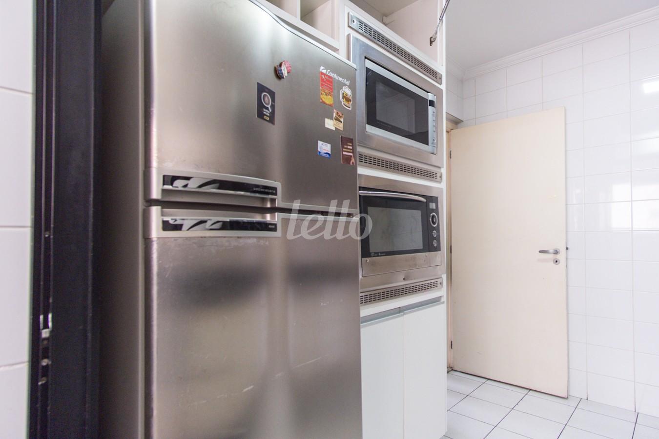 COZINHA de Apartamento para alugar, Padrão com 80 m², 3 quartos e 2 vagas em Vila Regente Feijó - São Paulo