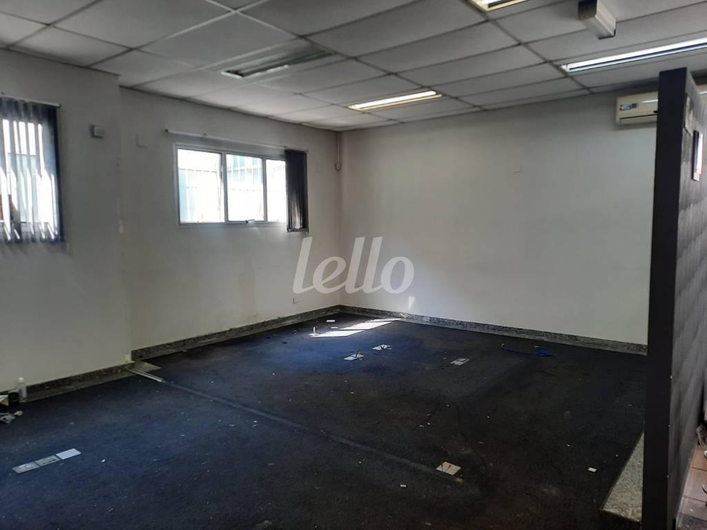 SALA de Prédio Comercial à venda, Monousuário com 663 m², e 5 vagas em Pacaembu - São Paulo