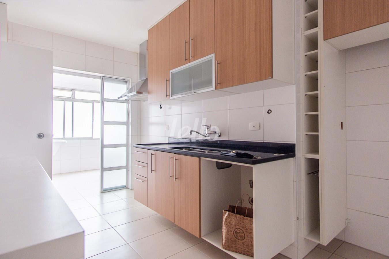 01COZINHA_003 de Apartamento para alugar, Padrão com 140 m², 3 quartos e 1 vaga em Paraíso - São Paulo