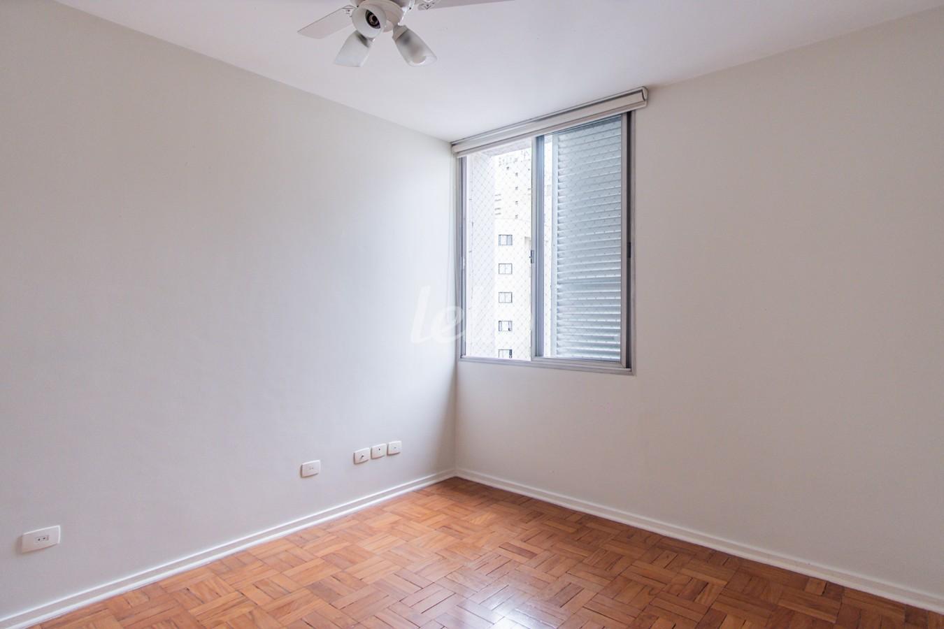 06SUITE-1_001 de Apartamento para alugar, Padrão com 140 m², 3 quartos e 1 vaga em Paraíso - São Paulo