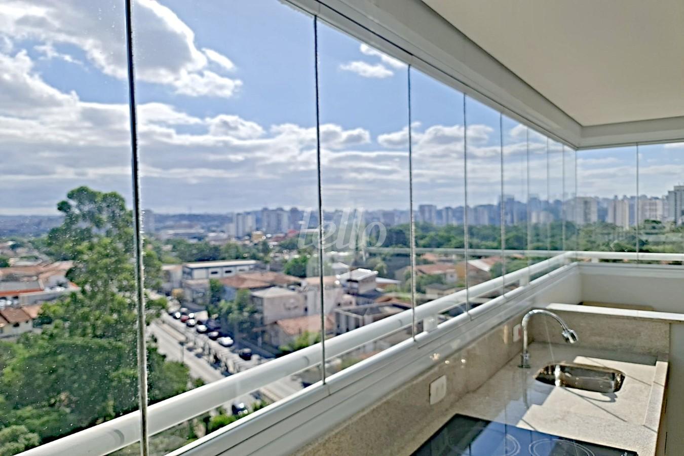 TERRAÇO de Apartamento à venda, Padrão com 37 m², 1 quarto e 1 vaga em Santo Amaro - São Paulo