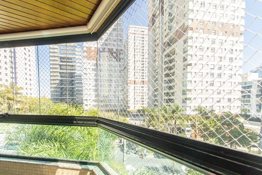 SACADA de Apartamento para alugar, Padrão com 137 m², 3 quartos e 2 vagas em Santo Amaro - São Paulo