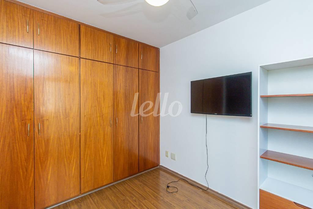 DORMITORIO 2 de Apartamento para alugar, Padrão com 137 m², 3 quartos e 2 vagas em Santo Amaro - São Paulo