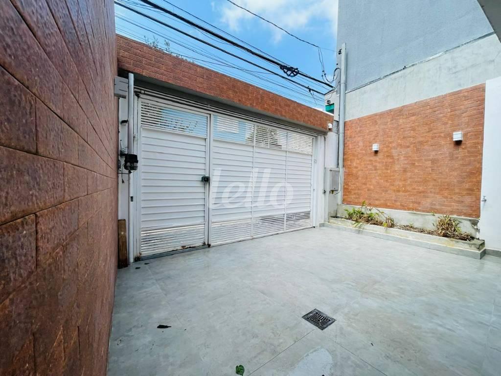 GARAGEM de Casa à venda, sobrado com 176 m², 2 quartos e 2 vagas em Saúde - São Paulo