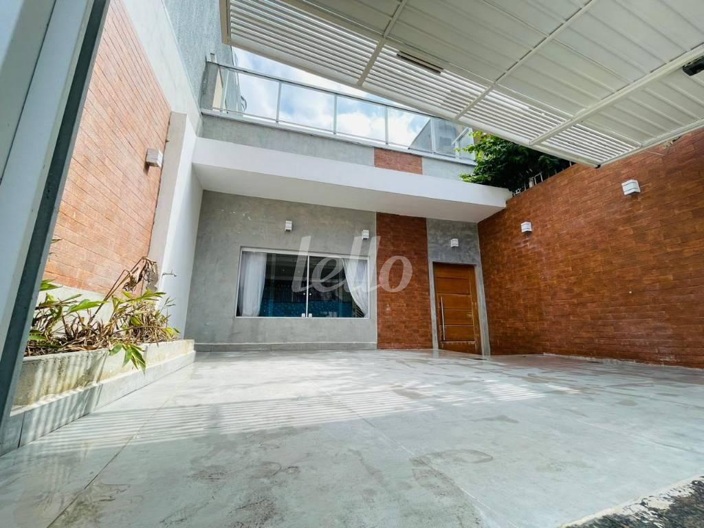 GARAGEM de Casa à venda, sobrado com 176 m², 2 quartos e 2 vagas em Saúde - São Paulo